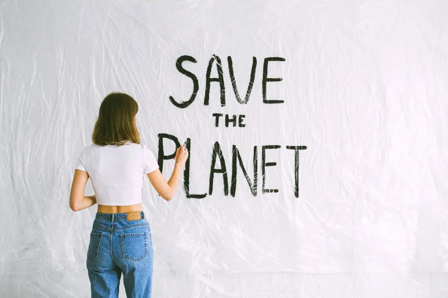 Moda vegana e greenwashing: leggere le etichette