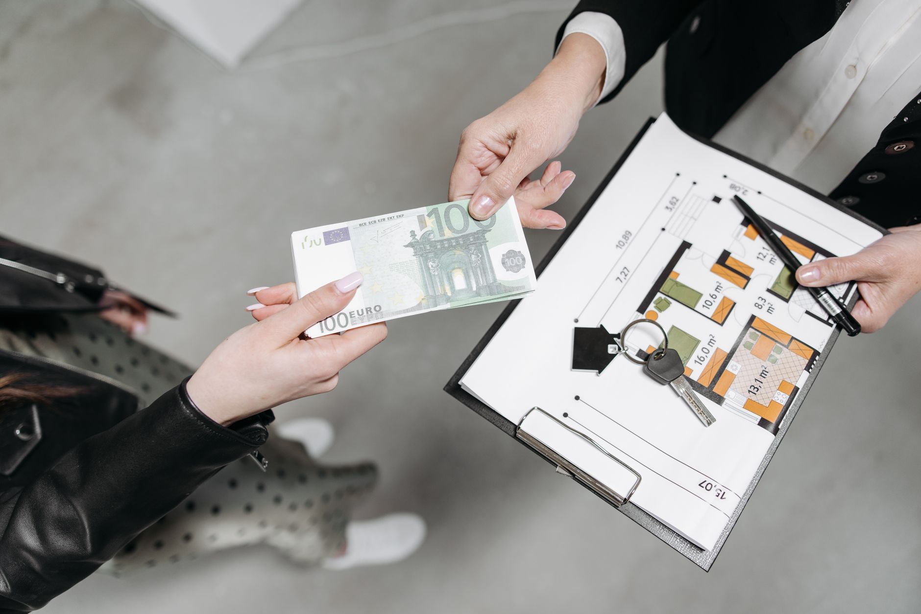 Contratto di affitto: cosa controllare prima di firmare