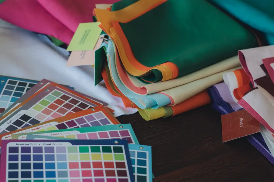 Abbinamento Colori Vestiti: le Regole dei Sarti