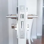 Cosa fare quando si rimane chiusi fuori casa