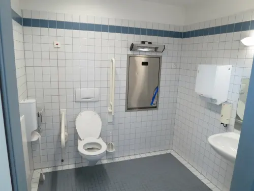 Arredo bagno per persone con handicap: quali ausili servono?