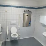 Arredo bagno per persone con handicap: quali ausili servono?