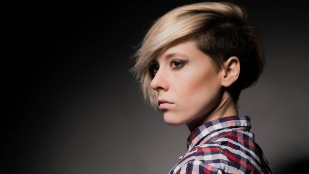 Capelli rasati di lato, ecco come procedere!
