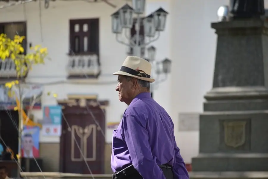 Terza età: Guida Notariato-Consumatori su strumenti patrimoniali, opportunità e tutele