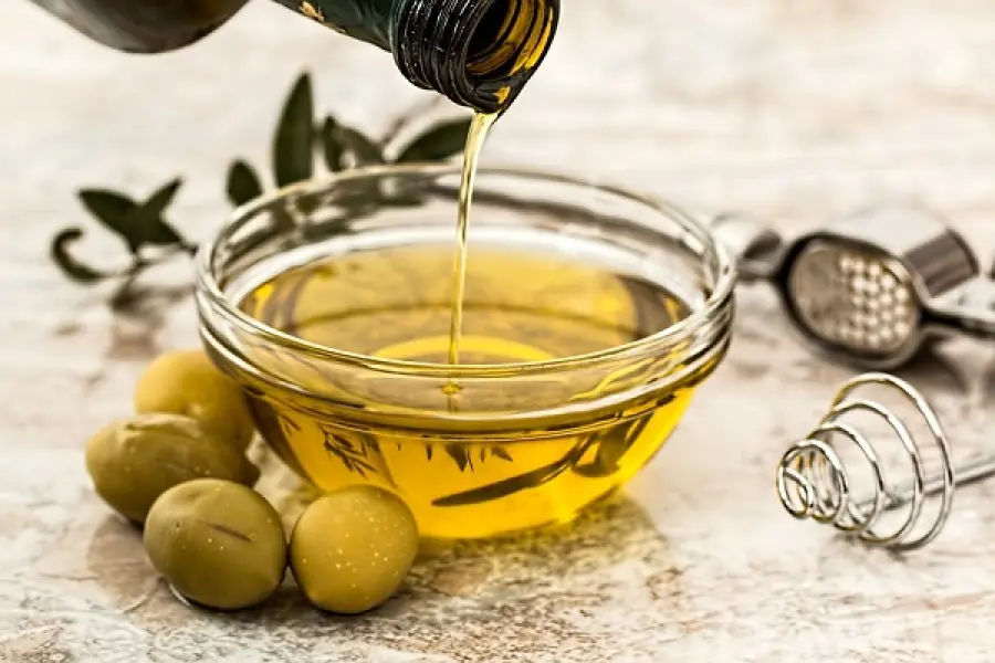 Produzione olio italiano ai minimi storici, crollo 2018 sfiora il 40%