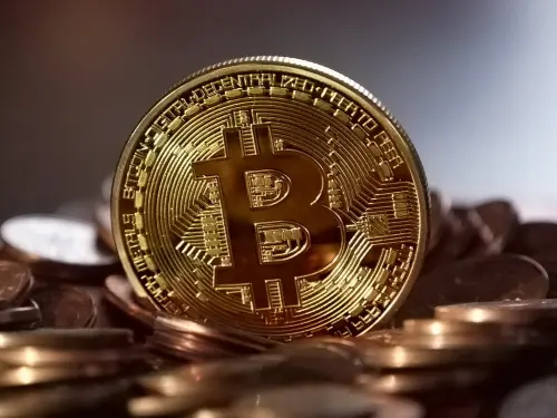 Quotazioni criptovalute: prezzi Bitcoin sgonfiati in 8 mesi, che fare?