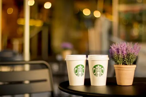 Starbucks Milano: denuncia Antitrust del Codacons, segnala prezzi fuori mercato