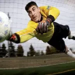 Abbonamento pay-Tv DAZN e Sky, offensiva Codacons sul calcio in streaming