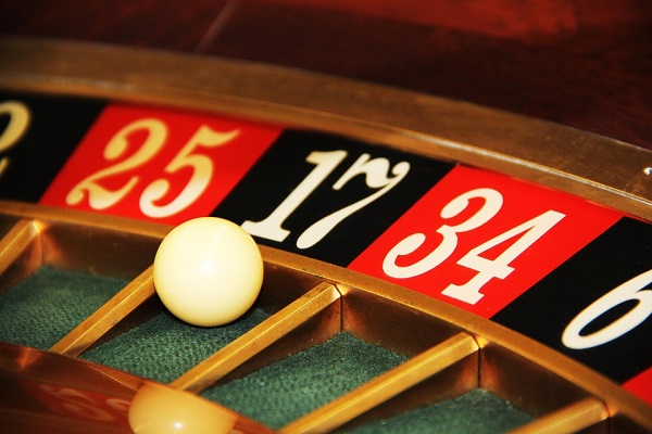 Roulette e slot machine: dove si vince più facilmente?