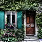 Case più fresche in estate con bollette leggere, ecco come con il cappotto verde