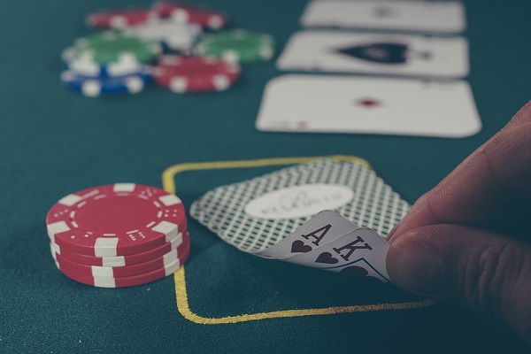 Giocare a poker gratis, migliori programmi e app per computer e cellulare