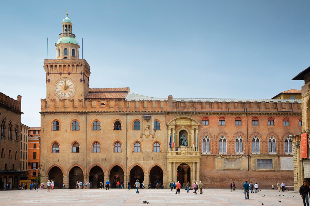 Assunzioni al comune di Bologna: piano triennale da 205 posti