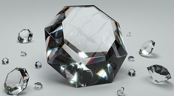 Diamanti da investimento, cosa sono, come si acquistano e quando rivenderli
